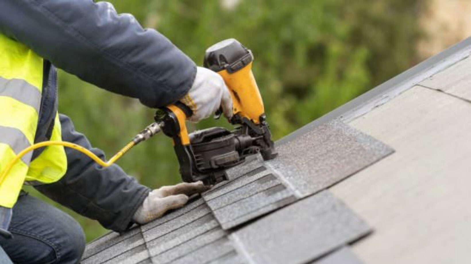 How Do I Know If My Roof Needs to Be Repaired?