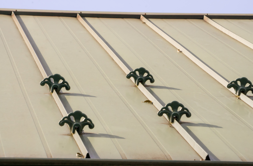 standing seam metal roof with snow guards